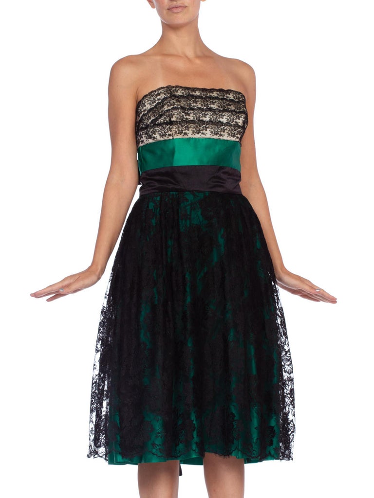 1950'S Kelly Green & Black Silk Duchess Satin Chantilly Lace Strapless Cocktail Dress 1950'S Kelly Green & Black Silk Duchess Satin Chantilly Lace Strapless Cocktail Dress