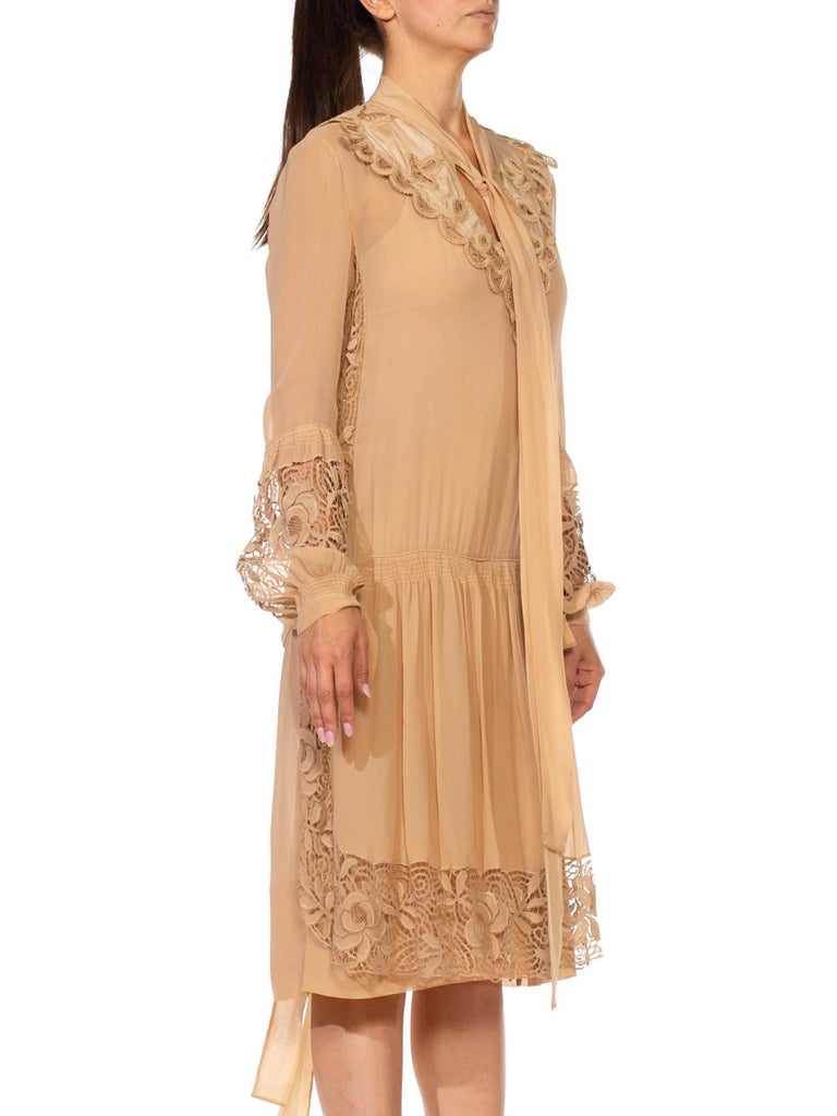 1920S Ecru Silk Chiffon & Lace Drop-Waist Flapper Era Day Dress 1920S Ecru Silk Chiffon & Lace Drop-Waist Flapper Era Day Dress