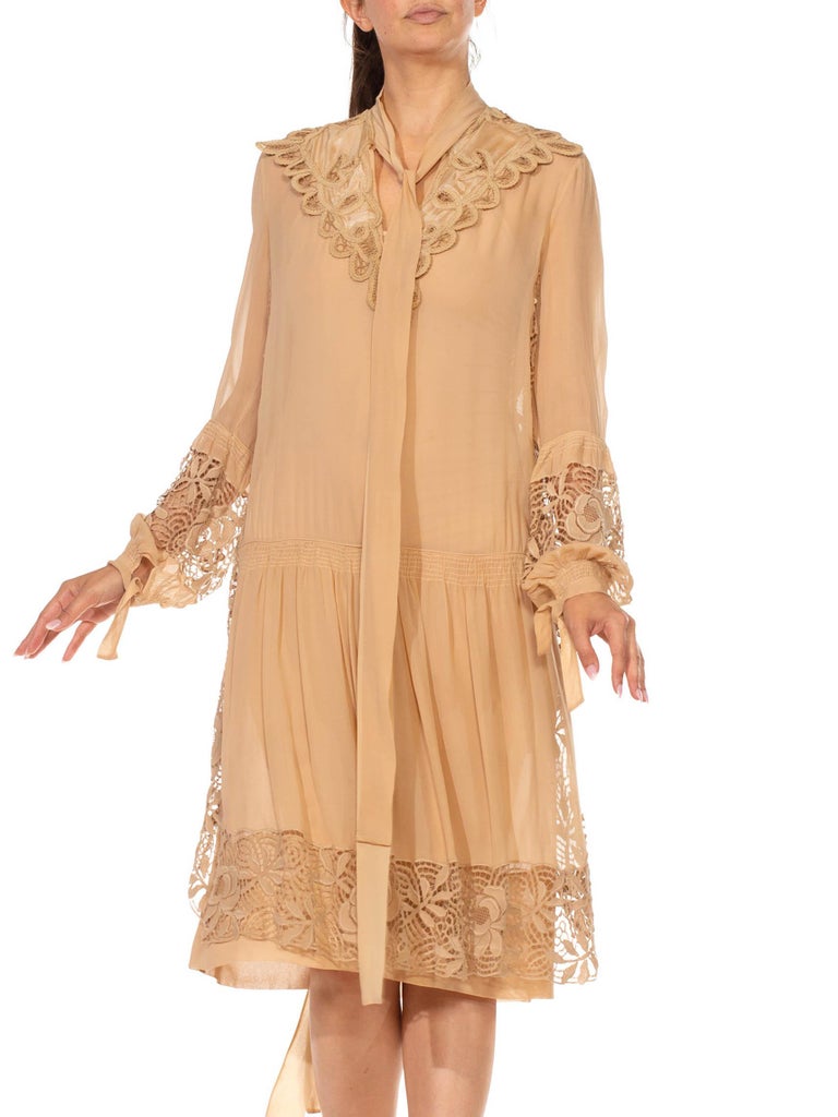 1920S Ecru Silk Chiffon & Lace Drop-Waist Flapper Era Day Dress 1920S Ecru Silk Chiffon & Lace Drop-Waist Flapper Era Day Dress
