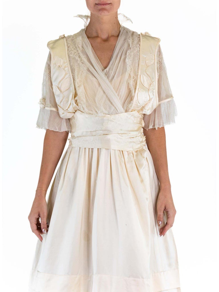 Edwardian Cream Silk Satin & Lace Rare Wedding or Presentation Gown Edwardian Cream Silk Satin & Lace Rare Wedding or Presentation Gown